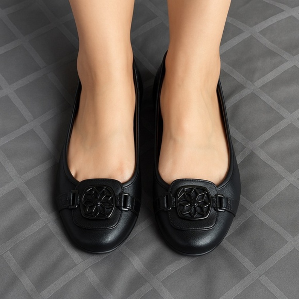 Christian Siriano Black Flat Slip On Shoes Size 7